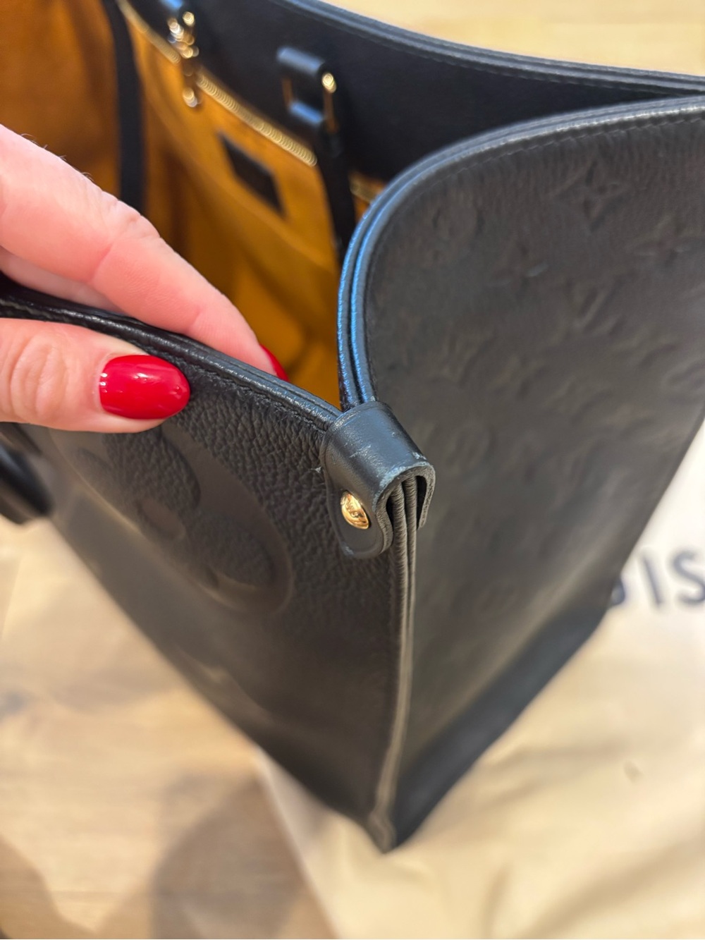 Louis Vuitton Black OnTheGo Empreinte GM Leather Tote Bag - Picture 12 of 13